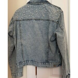 Zilingo Pearl Studded Distressed Denim Jacket Light Wash Blue Small